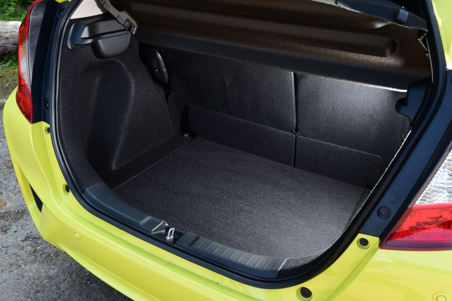  Honda Jazz 2015 года  (UK) (фото 16 из 19)
